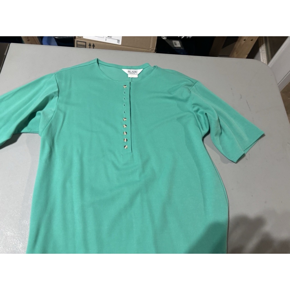 BLAIR Women's Short Sleeve, Round Neck, Green Shirt With Buttons Size‎ 12